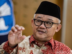 Video: Mendikdasmen Targetkan Tunjangan-Bonus Guru Ditransfer Per Bulan di 2026