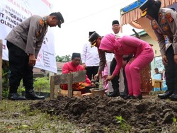 Polres Siak-Baznas Wujudkan Asa Warga untuk Tinggal di Rumah Layak Huni