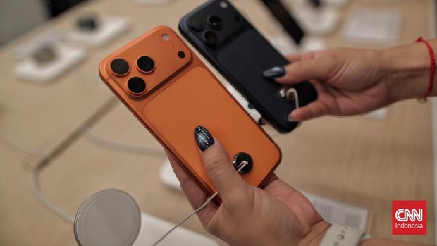 Resmi iPhone 17 Series Mulai Bisa Dibeli di Indonesia iPhone 17 Pro menjadi yang paling unggul dari sisi perekaman video (CNN Indonesia/Adhi Wicaksono)