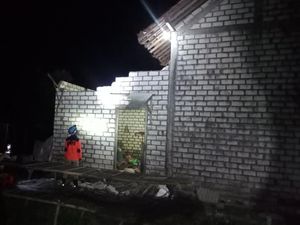 Puluhan Rumah Rusak Disapu Puting Beliung di Dukuhseti Pati Puluhan Rumah Rusak Disapu Puting Beliung di Dukuhseti Pati