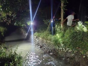 Balita Hilang Diduga Jatuh di Irigasi Luwu Saat Kejar Kakak ke Warung Balita Hilang Diduga Jatuh di Irigasi Luwu Saat Kejar Kakak ke Warung