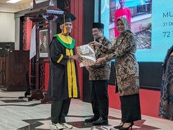 Wisuda Sekolah Lansia Tangguh Wujudkan Lansia Sehat, Aktif dan Mandiri