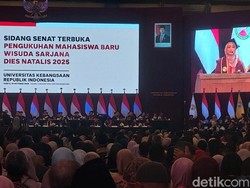 Kisah Haru Aulia: Nyaris Tak Wisuda, Kini Jadi Wisudawati Terbaik UKRI