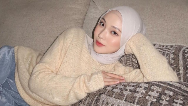 Berita Seputar Selebriti Insertlive Terkini : Imbas Isu Selingkuhi Na Daehoon, Karier Jule Terancam Tamat