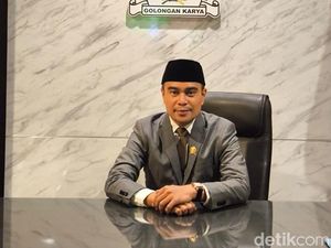 Dorong Peningkatan PAD, Fraksi Golkar Jatim Sentil BUMD PWU Berbenah Dorong Peningkatan PAD, Fraksi Golkar Jatim Sentil BUMD PWU Berbenah