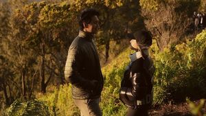 Vibes-nya Kayak Luar Negeri! Nikita Willy Rayakan 5 Tahun Pernikahan di Bromo