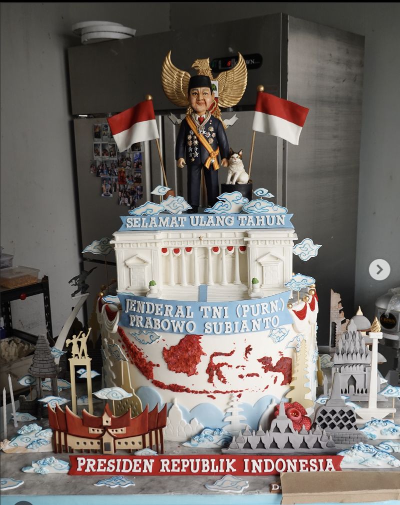 Prabowo Ulang Tahun, Dapat Kue hingga Tumpeng dengan Desain Spesial! Prabowo Ulang Tahun, Dapat Kue hingga Tumpeng dengan Desain Spesial!