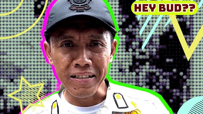 Video: Kenalan dengan Mister Dede, Satpol PP yang Jago Bahasa Inggris 