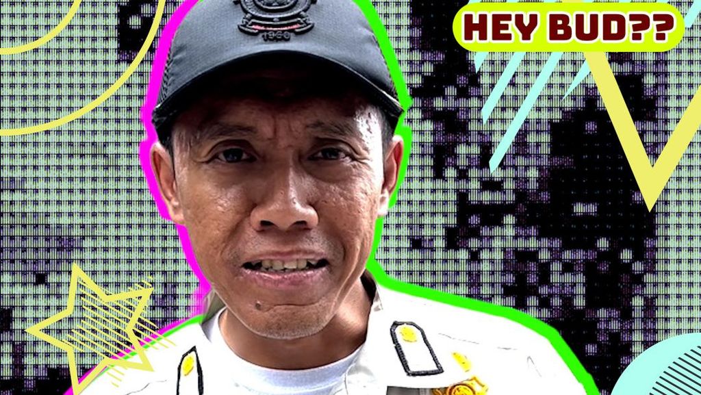 Video: Kenalan dengan Mister Dede, Satpol PP yang Jago Bahasa Inggris  Video: Kenalan dengan Mister Dede, Satpol PP yang Jago Bahasa Inggris