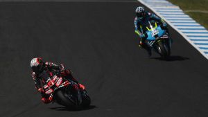 Marco Bezzecchi Juara Sprint Race MotoGP Australia 2025