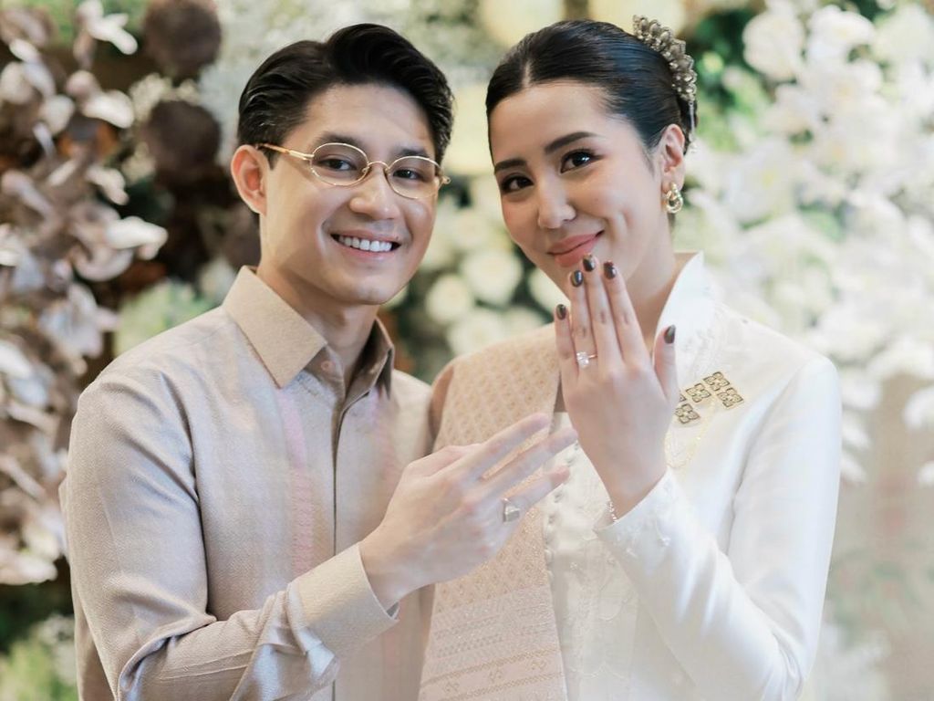 Congrats! Teuku Rassya Lamar Cleantha Islan Usai 5 Tahun Pacaran Congrats! Teuku Rassya Lamar Cleantha Islan Usai 5 Tahun Pacaran