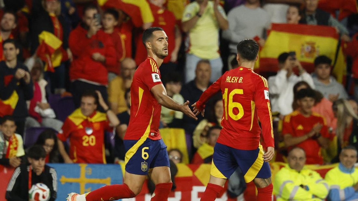 Timnas Spanyol kukuh di puncak ranking FIFA. (REUTERS/Susana Vera)