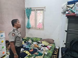 Warga Bekasi Lapor 110 Usai Rumah Dibobol Maling, Polisi Langsung Cek TKP Warga Bekasi Lapor 110 Usai Rumah Dibobol Maling, Polisi Langsung Cek TKP