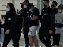 Video: Warga Korsel yang Ditahan di Kamboja Dipulangkan dengan Tangan Diborgol
