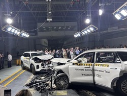 Crash Test Paling Terniat, 2 Mobil Chery Tiggo 9 Beradu Kepala!
