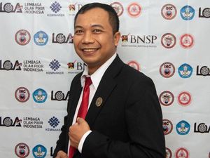 Tamparan, Rokok, dan Luka-luka Batin di Sekolah Kita Tamparan, Rokok, dan Luka-luka Batin di Sekolah Kita