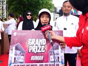 Cerita IRT Dapat Hadiah Rumah Saat Jalan Sehat Anti Mager HUT ke-356 Sulsel Cerita IRT Dapat Hadiah Rumah Saat Jalan Sehat Anti Mager HUT ke-356 Sulsel
