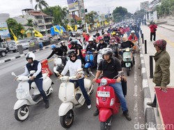 Komunitas Vespa Galang Dana Rp 150 Juta untuk Ponpes Al Khoziny Komunitas Vespa Galang Dana Rp 150 Juta untuk Ponpes Al Khoziny