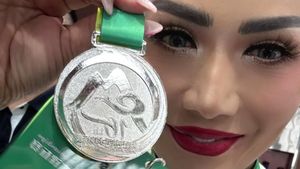 Kris Dayanti Pamer Medali Perak World Kungfu Championship 2025