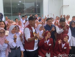 Mensos dan Seskab Teddy Cek Sekolah Rakyat di Tangsel, Disambut Antusias Siswa
