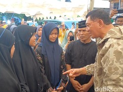 Menhan Penuhi Mimpi Lettu Fauzy Korban Penembakan OPM untuk Umrahkan Ortu