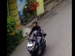 Aksi Curanmor di Toko Wates Terekam CCTV, Begini Ciri-ciri Pelaku