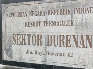 Anggota Polisi Trenggalek Digerebek di Rumah Bareng Istri Siri Orang Anggota Polisi Trenggalek Digerebek di Rumah Bareng Istri Siri Orang