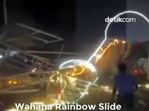 Kepanikan Pengunjung Saat Wahana Rainbow Slide di Pasar Malam Kalbar Ambruk Kepanikan Pengunjung Saat Wahana Rainbow Slide di Pasar Malam Kalbar Ambruk