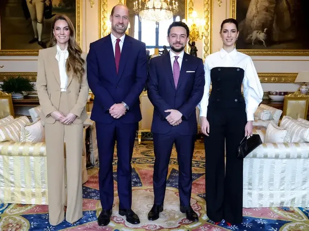 Adu Pesona 2 Calon Ratu! Gaya Anggun Kate Middleton & Putri Rajwa Jadi Sorotan Adu Pesona 2 Calon Ratu! Gaya Anggun Kate Middleton & Putri Rajwa Jadi Sorotan