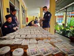 Ratusan Botol Urine ASN Sukabumi Diperiksa BNN, Termasuk Milik Bupati