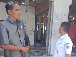 Golkar Sesalkan Kadernya Anggota DPRD Kota Sungai Penuh Maki Pekerja Proyek Golkar Sesalkan Kadernya Anggota DPRD Kota Sungai Penuh Maki Pekerja Proyek