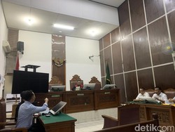 Delpedro dan Polda Metro Bacakan Replik-Duplik Praperadilan Kasus Penghasutan