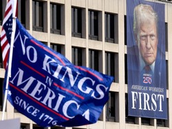 Video Donald Trump: Saya Bukan Raja