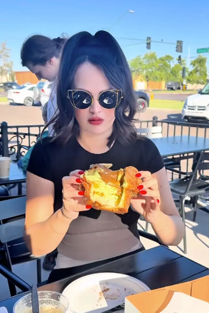 Influencer Picu Kontroversi Usai Beri Ulasan Negatif ke Toko Roti