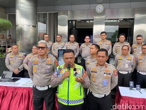 Kakorlantas Revitalisasi Pelayanan Regident, Permudah Masyarakat Lewat Digitalisasi Kakorlantas Revitalisasi Pelayanan Regident, Permudah Masyarakat Lewat Digitalisasi