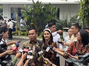 Menteri-menteri Tiba di Istana Jelang Sidang Kabinet 1 Tahun Prabowo-Gibran