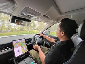 Interior Mobil Listrik China Minim Tombol Fisik, Bikin Susah Konsumen?