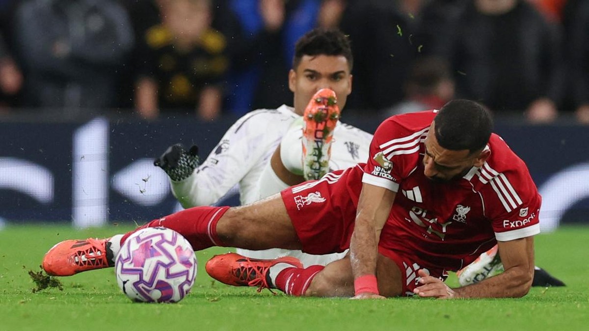 Ada yang salah dengan Mohamed Salah. (REUTERS/Phil Noble)