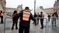 Cerita Staf Saat Louvre Disatroni Perampok Siang Blong Cerita Staf Saat Louvre Disatroni Perampok Siang Blong