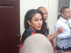 Nikita Mirzani Tetap Dituntut 11 Tahun Penjara di Sidang Melawan Reza Gladys