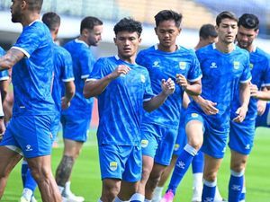 Kalimat Pelecut Bojan Hodak untuk Pemain Muda Persib