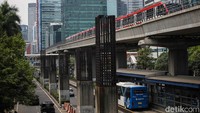 Tidur Pramono Tak Nyenyak gegara Tiang Monorel Mangkrak Tidur Pramono Tak Nyenyak gegara Tiang Monorel Mangkrak