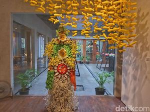 Foto-foto Gemas Makanan dari Benang Rajut di Pameran Playful Bites