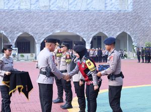 Kapolda Banten Luncurkan Pamapta-Tim Negosiator untuk Pelayanan Humanis Kapolda Banten Luncurkan Pamapta-Tim Negosiator untuk Pelayanan Humanis