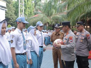 Program Police Goes to School Digelar Serentak di 30 Sekolah Lamongan Program Police Goes to School Digelar Serentak di 30 Sekolah Lamongan