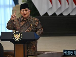 Video: Prabowo Putuskan Bahasa Portugis Jadi Pelajaran Sekolah Video: Prabowo Putuskan Bahasa Portugis Jadi Pelajaran Sekolah