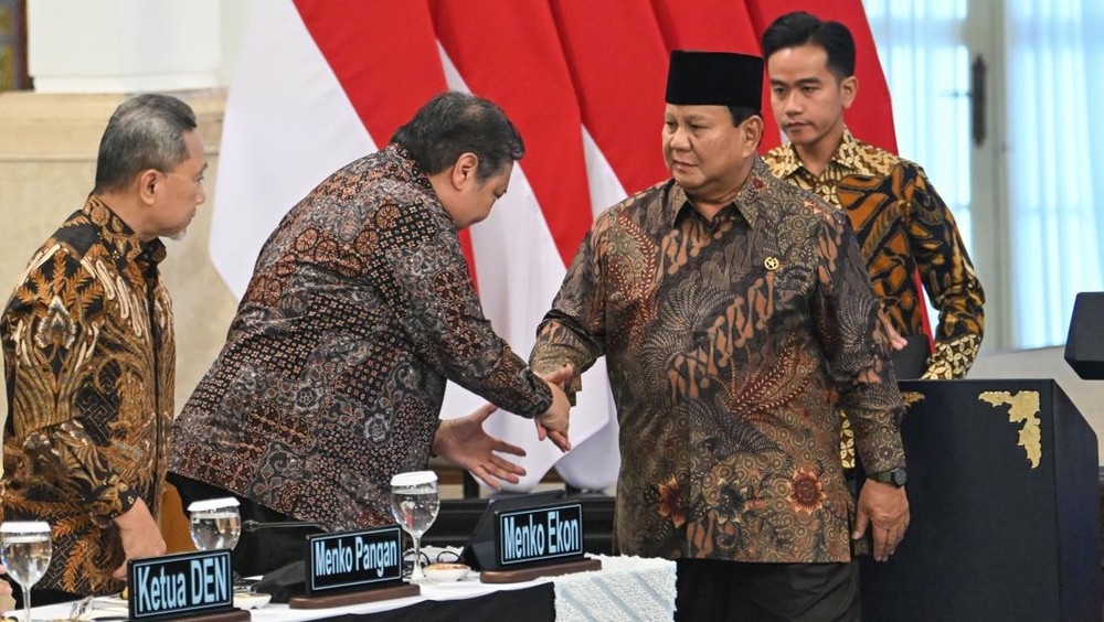 Evaluasi Setahun Prabowo-Gibran: Fokus pada Daya Beli dan Penciptaan Lapangan Kerja