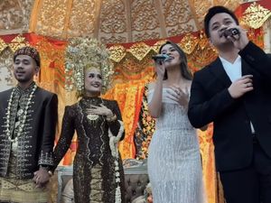 Kejutan! Raisa Andriana Nyanyi di Nikahan Penggemar, Auto Bikin Syok Kejutan! Raisa Andriana Nyanyi di Nikahan Penggemar, Auto Bikin Syok