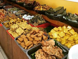 5 Kuliner Murah di Area Menteng Jakpus, Mulai Rp 25.000 per Porsi 5 Kuliner Murah di Area Menteng Jakpus, Mulai Rp 25.000 per Porsi