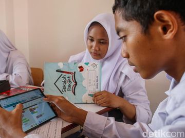 Sekolah Rakyat Bekasi Terapkan Teknologi dalam Kelas